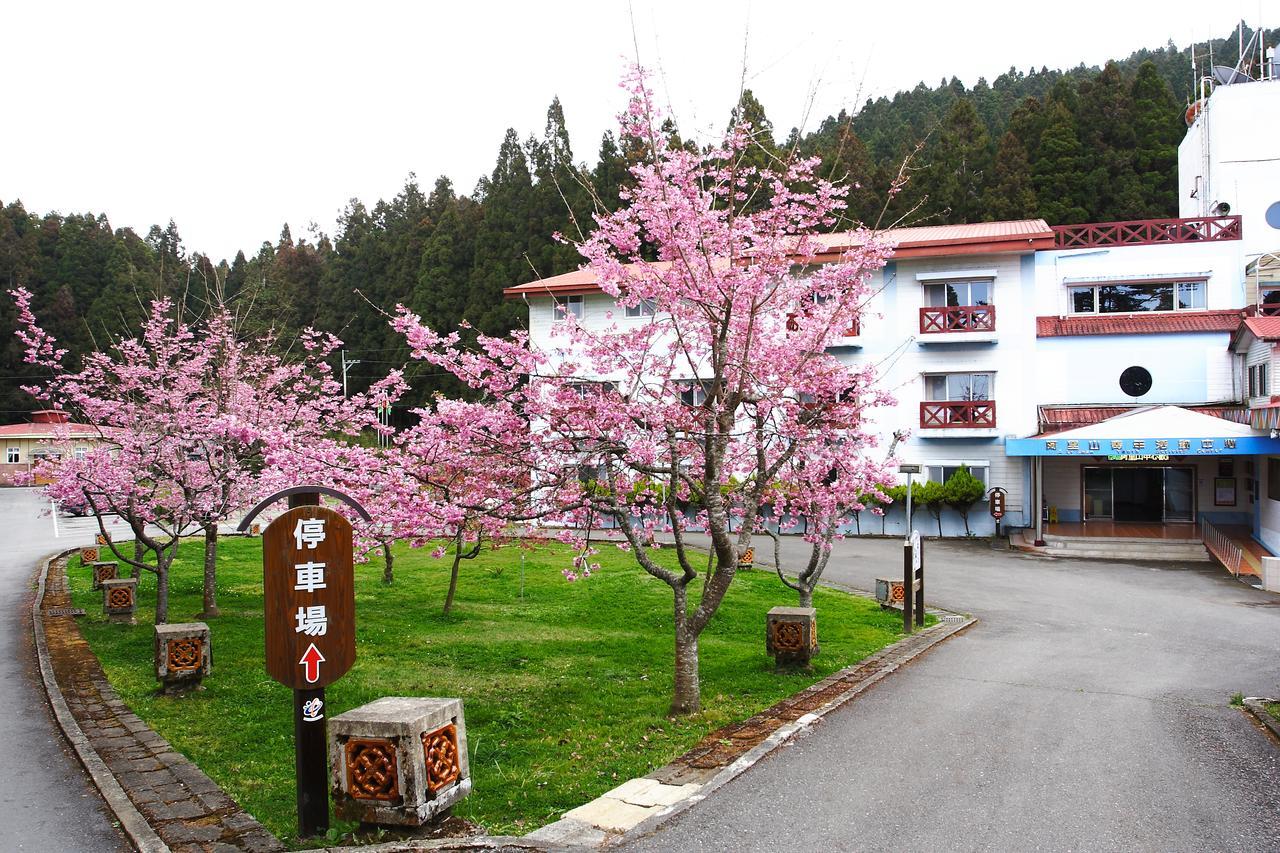 อลิซาน ยูธ แอคทิวิตี้ เซ็นเตอร์ Hotel จงเจิ้ง ภายนอก รูปภาพ