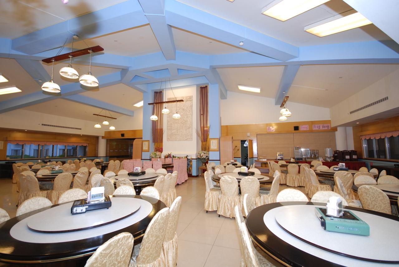 อลิซาน ยูธ แอคทิวิตี้ เซ็นเตอร์ Hotel จงเจิ้ง ภายนอก รูปภาพ