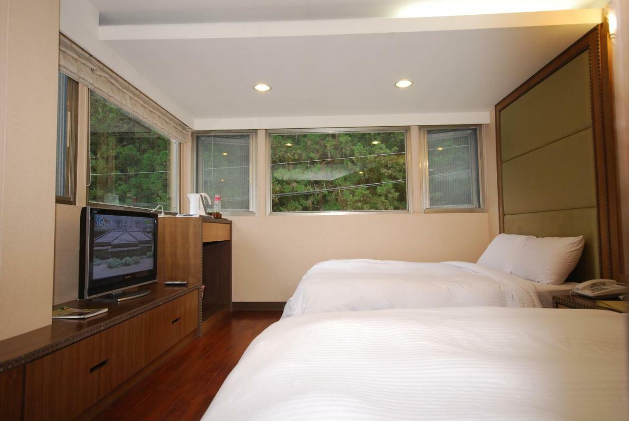 อลิซาน ยูธ แอคทิวิตี้ เซ็นเตอร์ Hotel จงเจิ้ง ภายนอก รูปภาพ