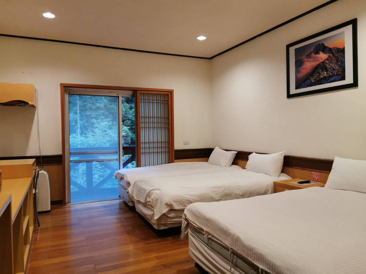 อลิซาน ยูธ แอคทิวิตี้ เซ็นเตอร์ Hotel จงเจิ้ง ภายนอก รูปภาพ
